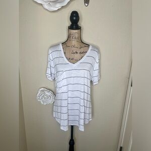 NTM: Mote White & Gray Horizontal Striped V Neck T Shirt Size XL